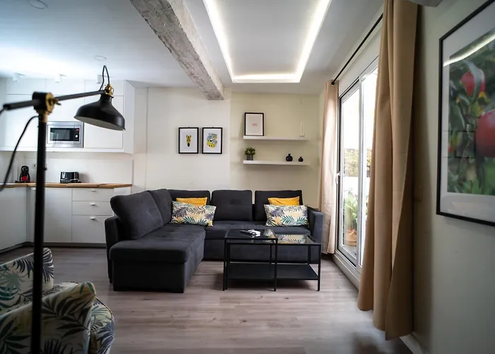 Piso moderno y tranquilo en el centro con terraza